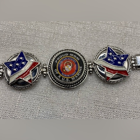 🇺🇸Custom Listing - Set of 3 - U.S. Marine Mom 3 Charm Bracelets - Picture 4 of 9